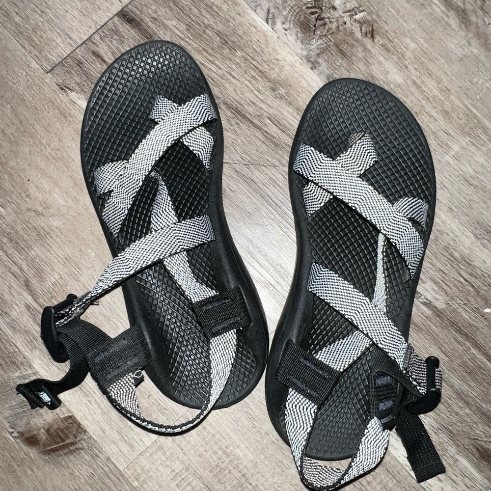 Womens CHACOs size 8